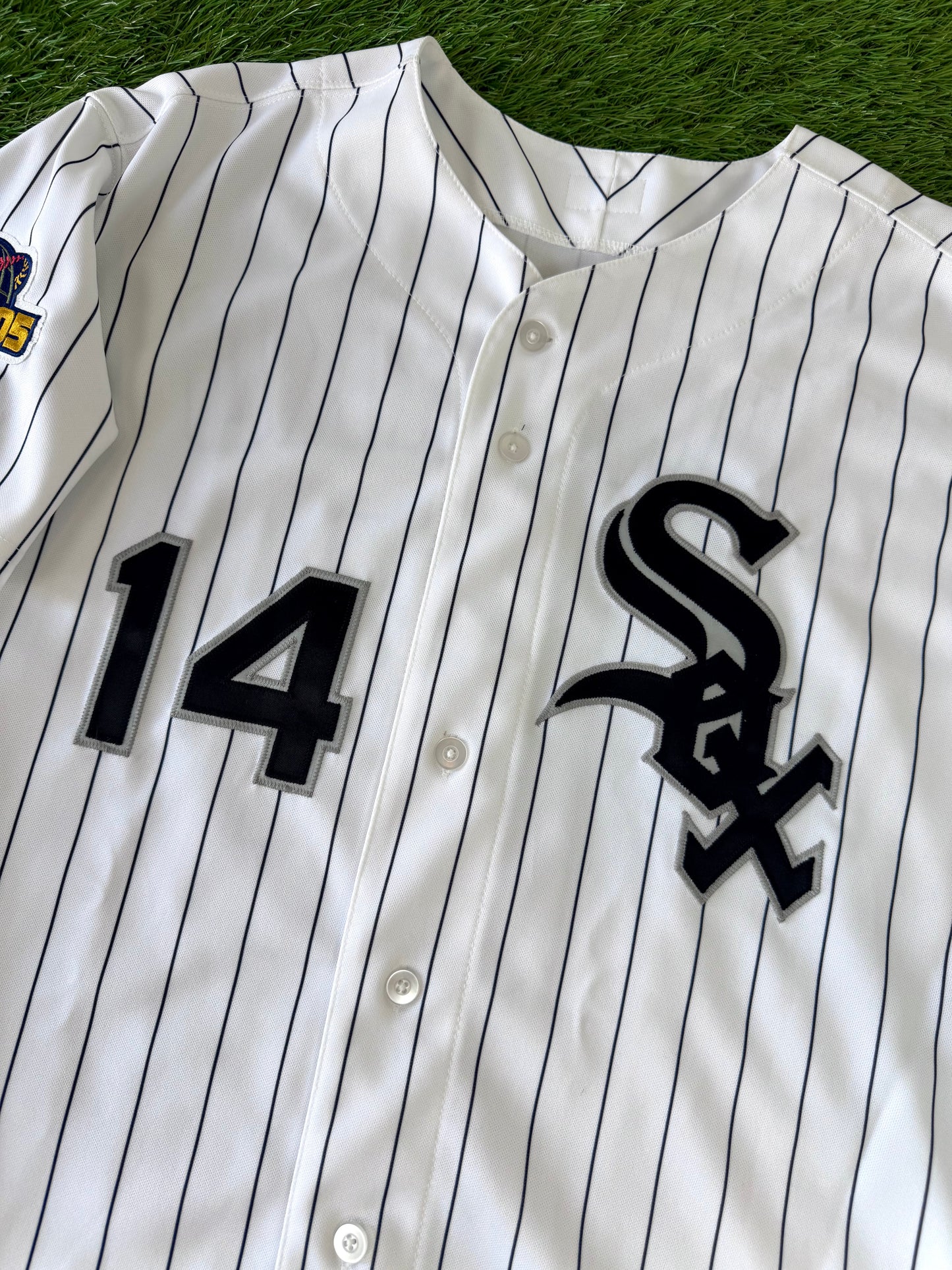 Chicago White Sox Paul Konerko Autographed 2005 World Series MLB Baseball Jersey (48/XL)
