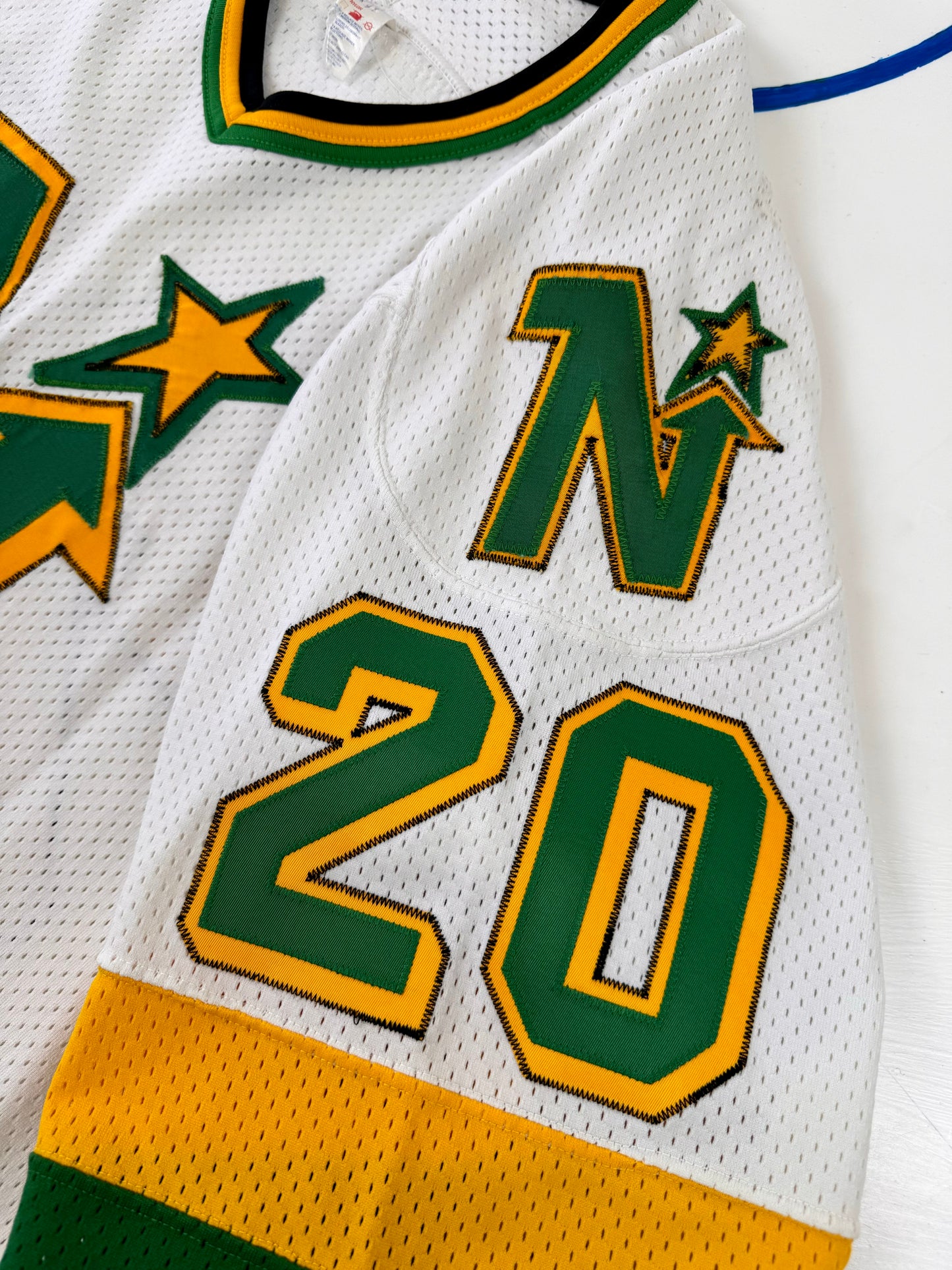 Minnesota North Stars 1986-1987 Dino Ciccarelli NHL Hockey Jersey (48/Large)