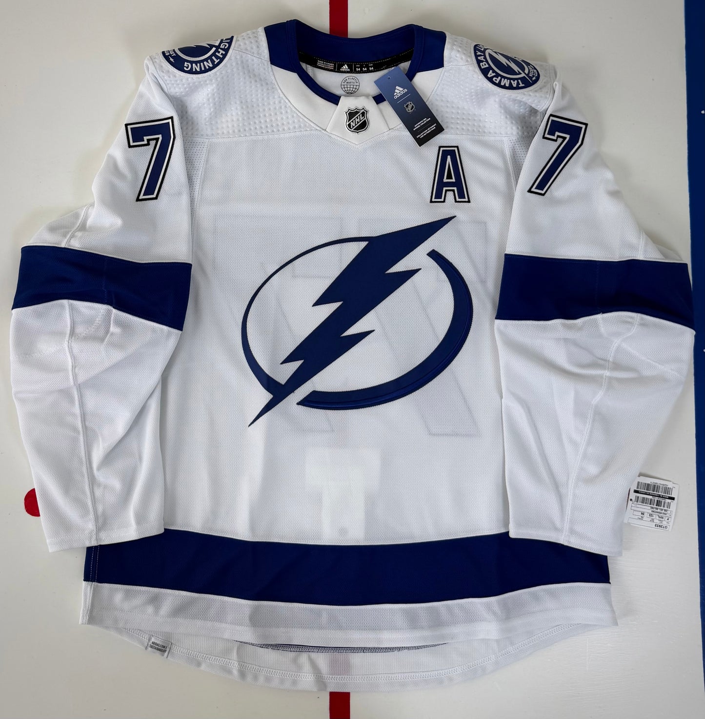 Tampa Bay Lightning Victor Hedman 2021-2024 NHL Hockey Jersey (54/XL)