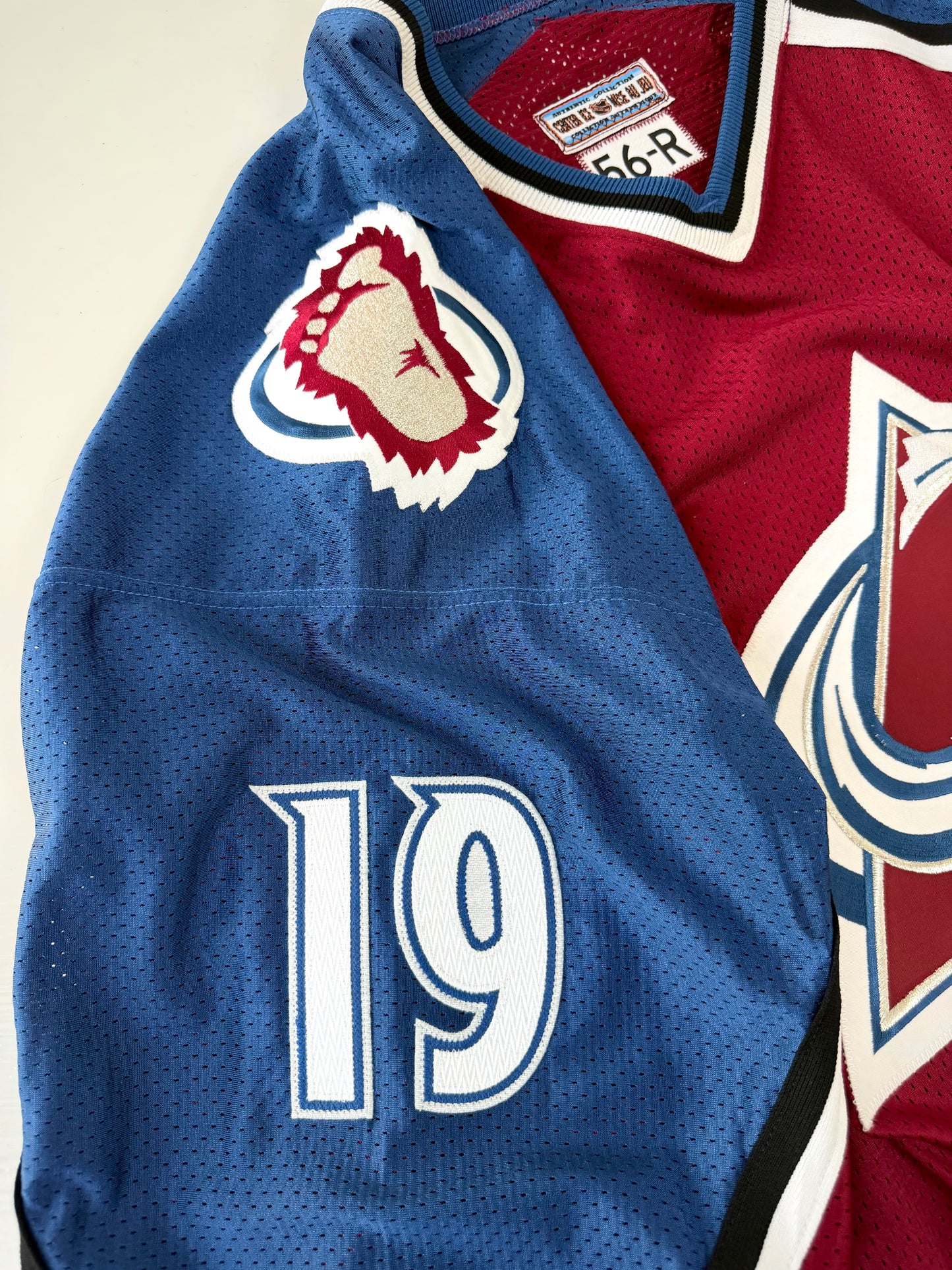 Colorado Avalanche Joe Sakic 1995-1996 Team Issued NHL Hockey Jersey (56/XXL)
