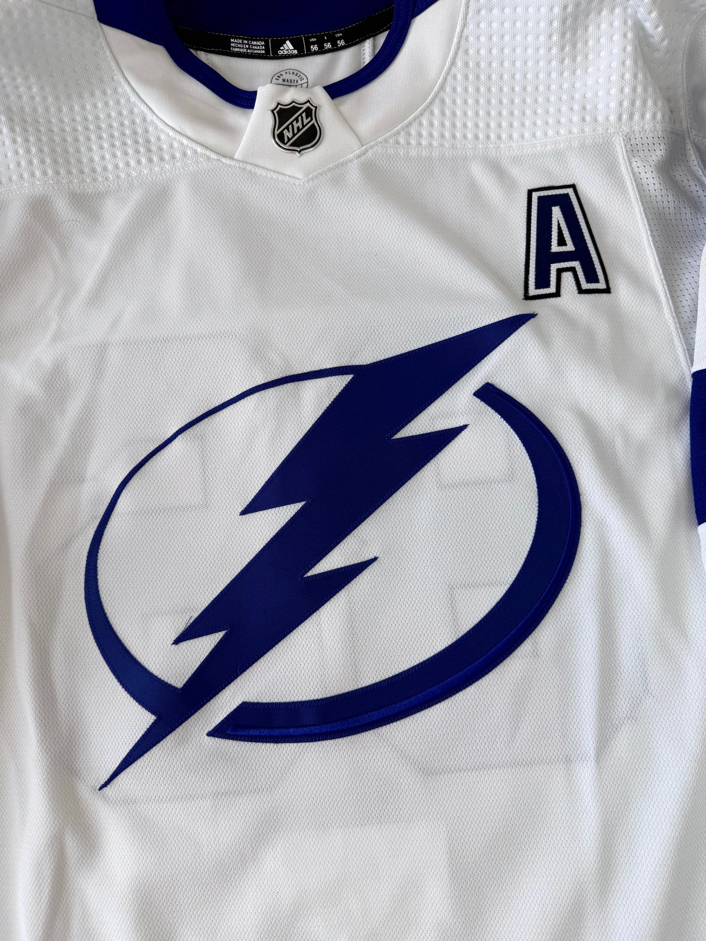 Tampa Bay Lightning Nikita Kucherov 2022-2024 NHL Hockey Jersey (56/XXL)