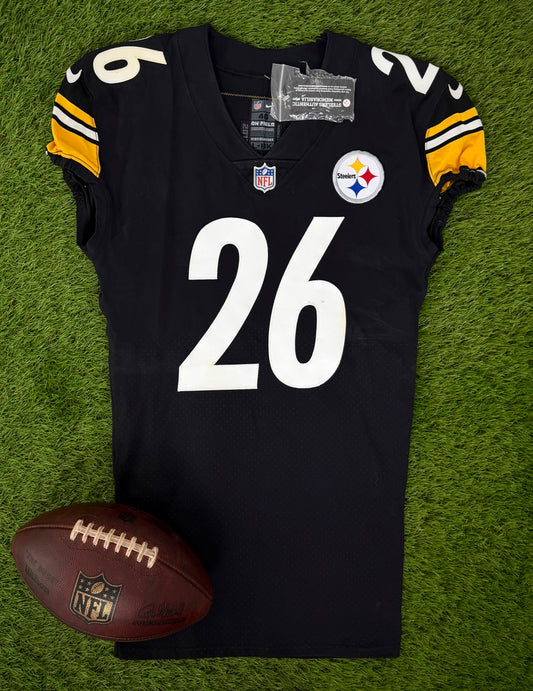 Pittsburgh Steelers Le’Veon Bell Game Issued NFL Football Jersey (46/Large) & Game Used Gloves