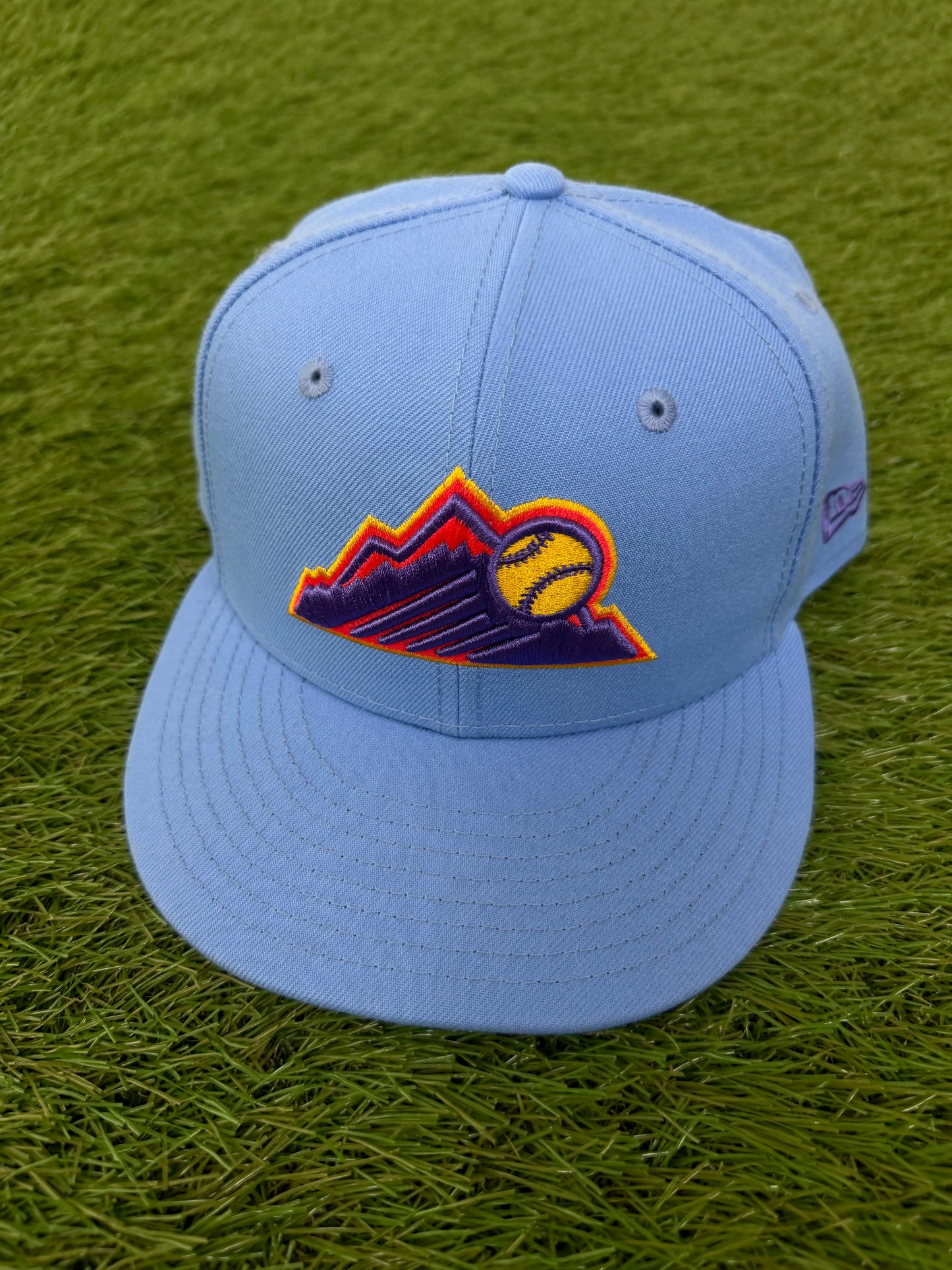 Colorado Rockies 2025-2026 City Connect MLB Baseball Hat (7 1/4)