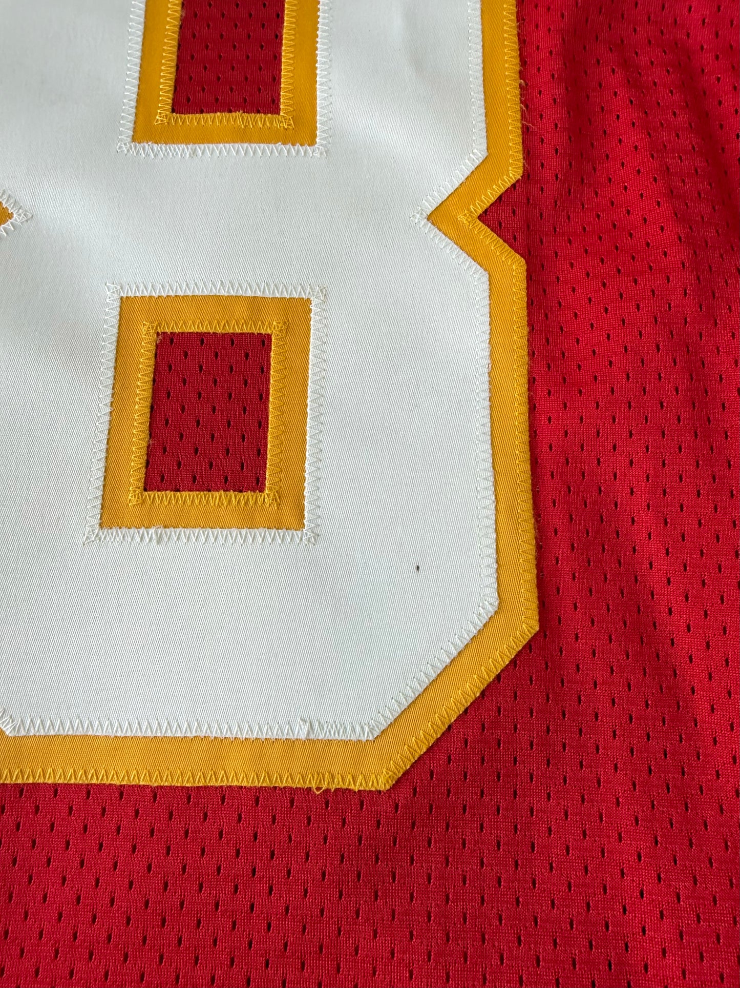 Kansas City Chiefs Tony Gonzalez Autographed 2000 NFL Football Jersey (52/XXL)