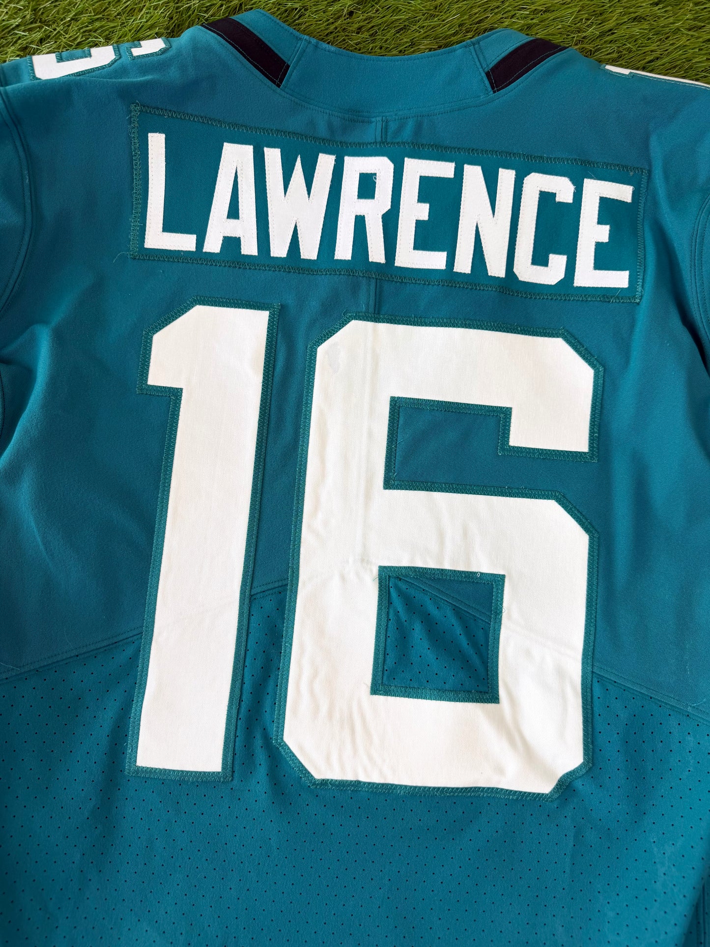 Jacksonville Jaguars Trevor Lawrence 2021 NFL Football Jersey (40/Medium)
