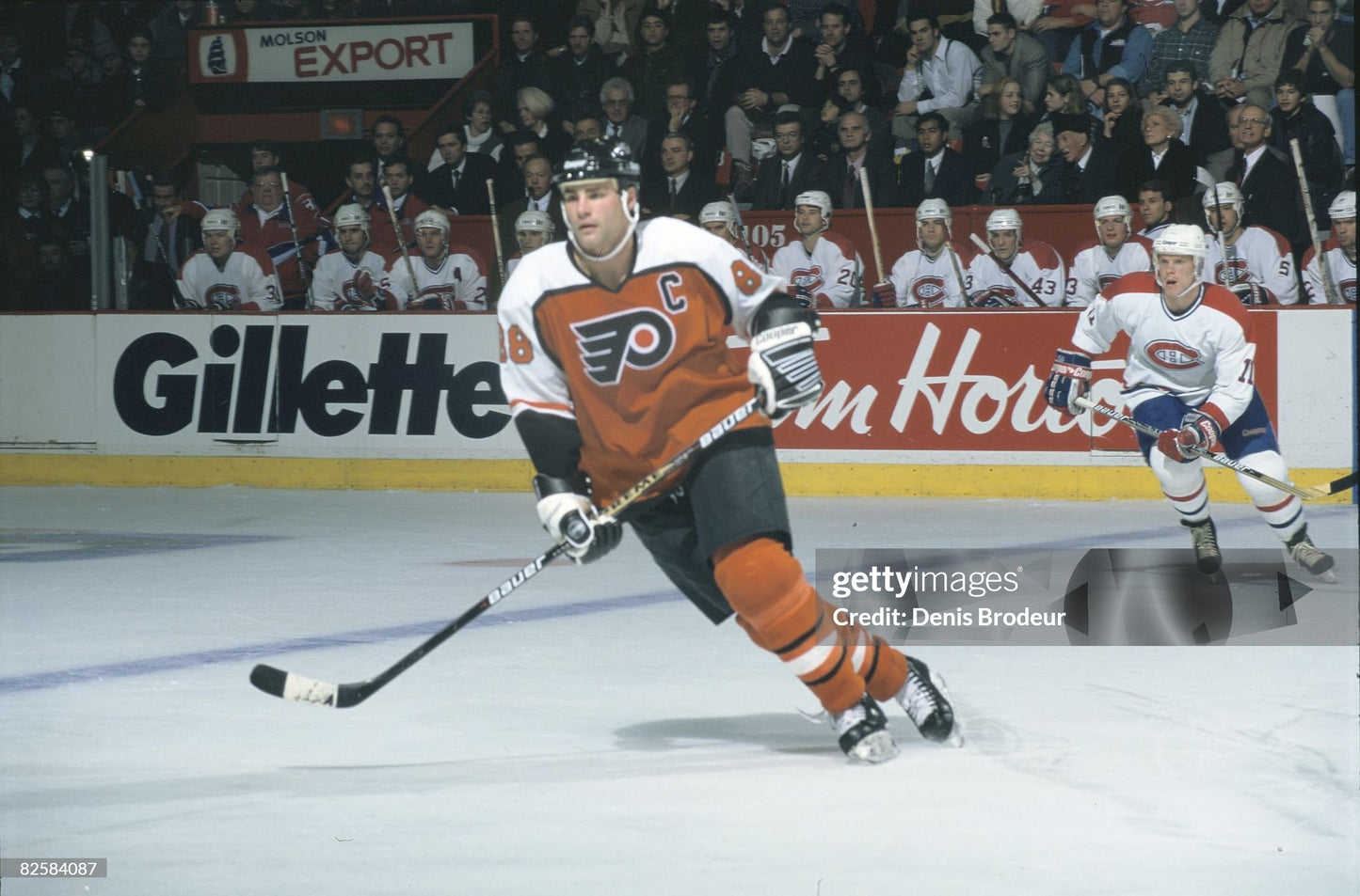 Philadelphia Flyers Eric Lindros 1994-1996 Signed NHL Hockey Jersey (44/Medium)