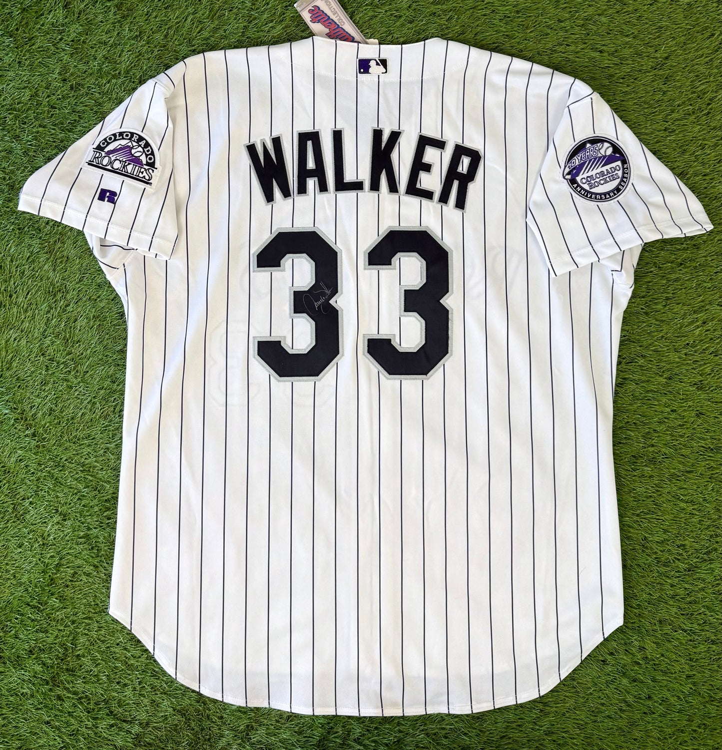 Colorado Rockies Larry Walker Autographed 2002 MLB Baseball Jersey (52/XXL)