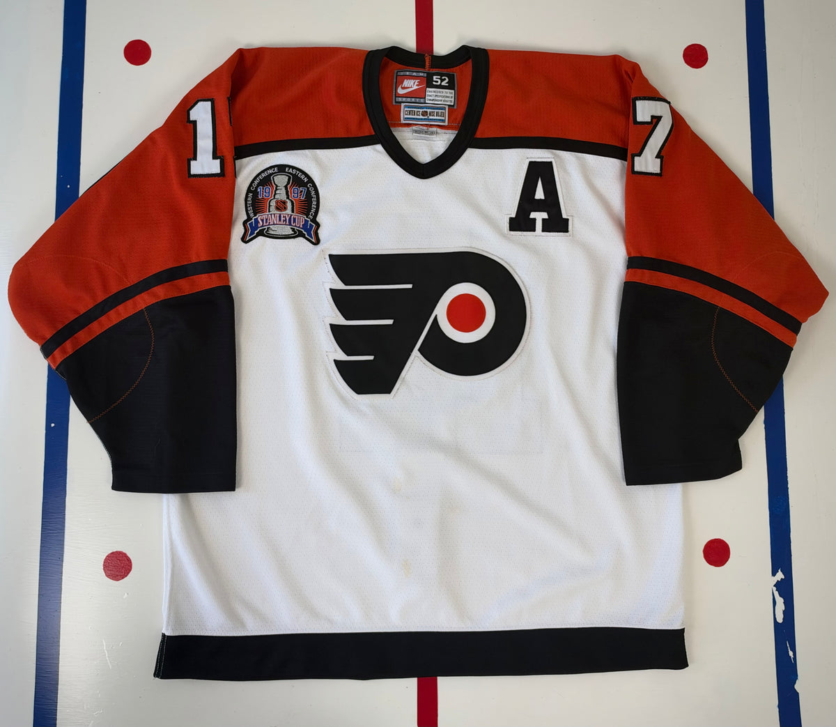Philadelphia Flyers Rod Brind’Amour 1997 Stanley Cup Finals NHL Hockey Jersey (52/XL)