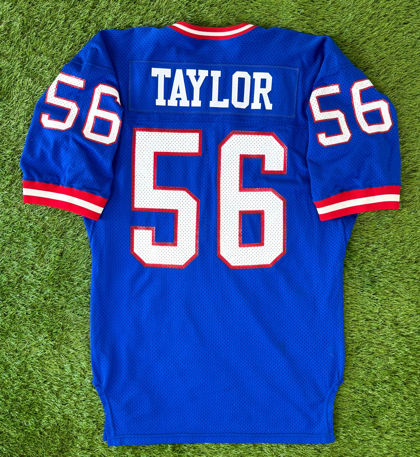 New York Giants Lawrence Taylor 1986 NFL Football Jersey (48/XL)