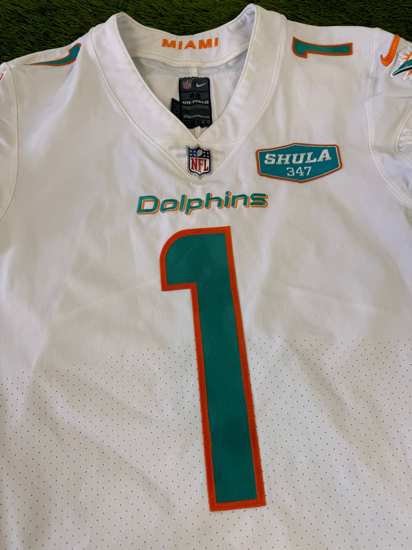 Miami Dolphins Tua Tagovailoa 2020 NFL Football Jersey (42/Medium)