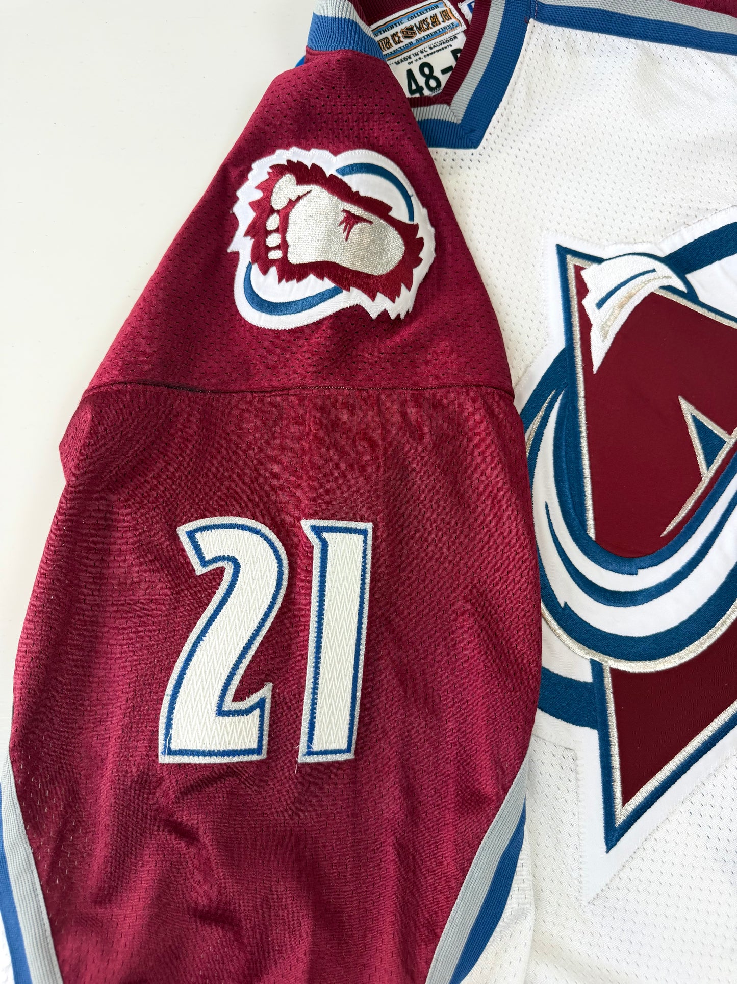 Colorado Avalanche Peter Forsberg 1996-1997 NHL Hockey Jersey (48/Large)