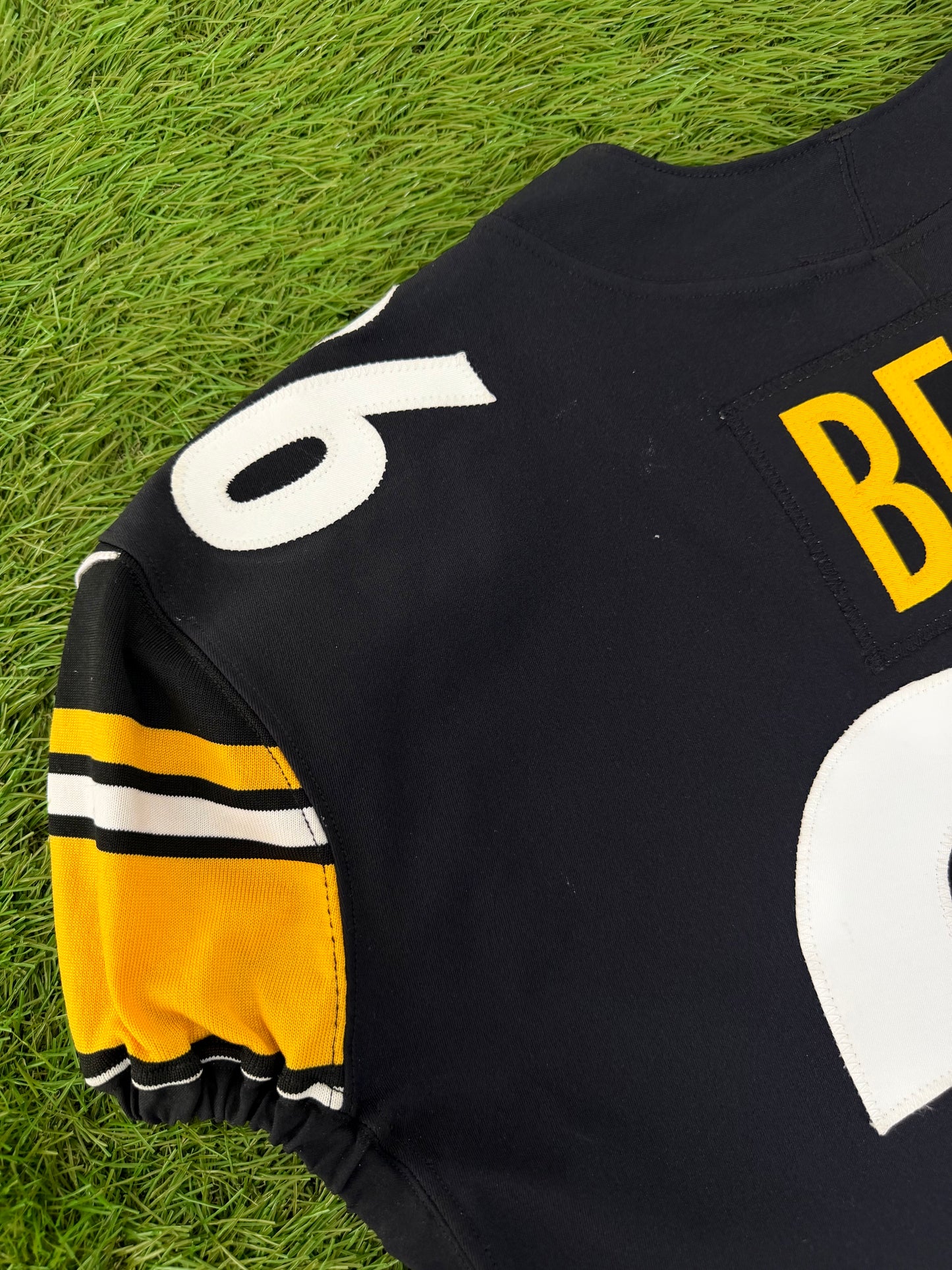 Pittsburgh Steelers Le’Veon Bell Game Issued NFL Football Jersey (46/Large) & Game Used Gloves