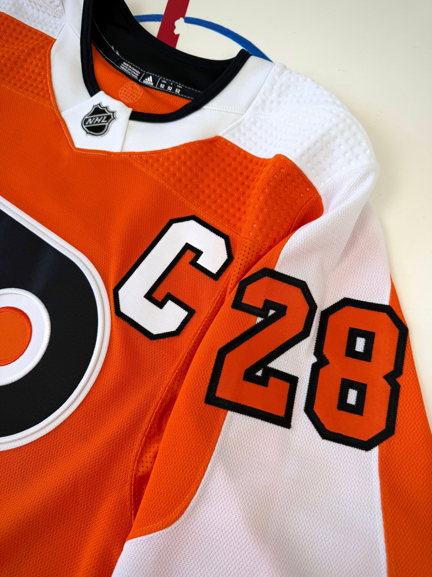 Philadelphia Flyers Claude Giroux 2021-2022 NHL Hockey Jersey (52/Large)