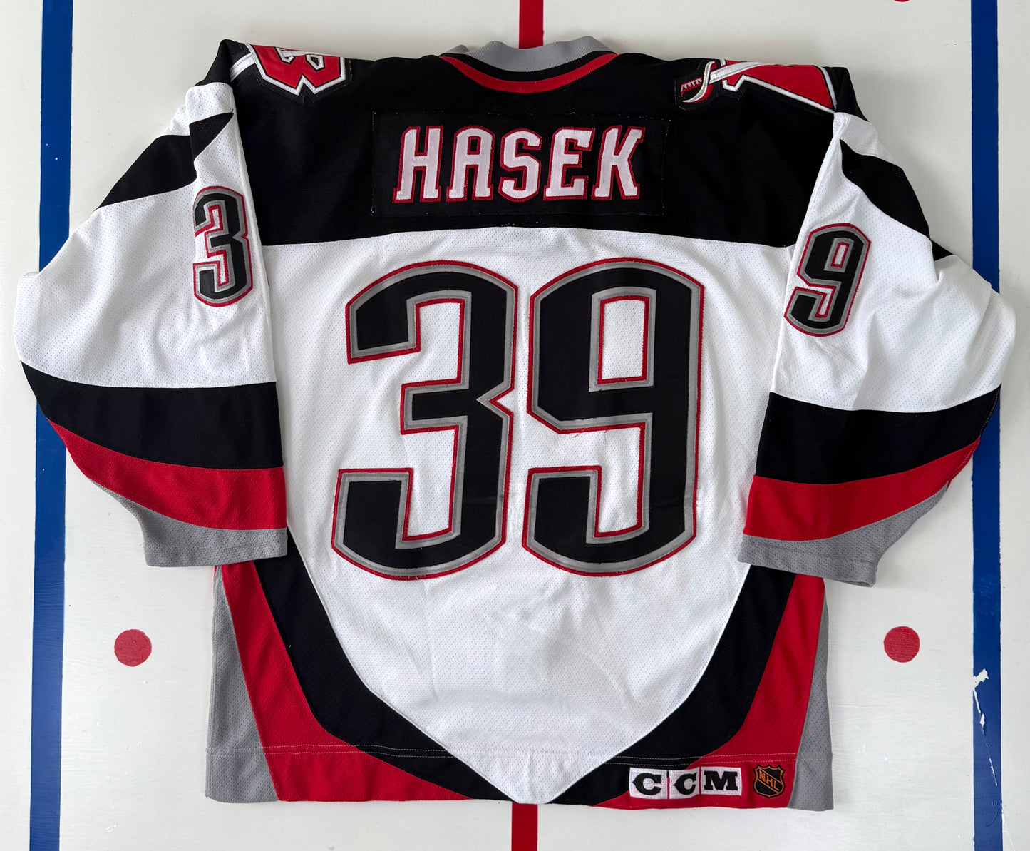 Buffalo Sabres Dominic Hasek 1999 Stanley Cup Finals NHL Hockey Jersey (48/Large)