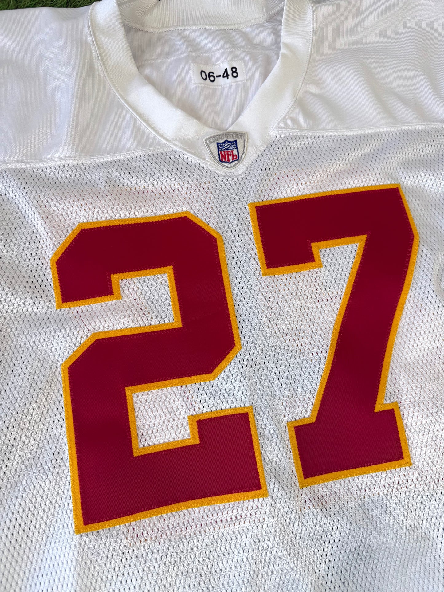 Kansas City Chiefs Larry Johnson 2006 Autographed NFL Football Jersey (48/XL)