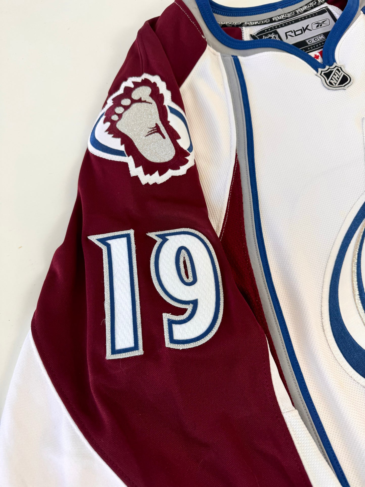 Colorado Avalanche 2007-2009 Joe Sakic NHL Hockey Jersey (46/Medium)