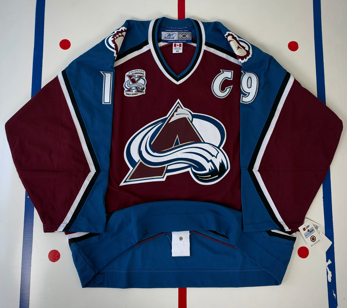 Colorado Avalanche Joe Sakic 2005-2006 Signed NHL Hockey Jersey (56/XXL)