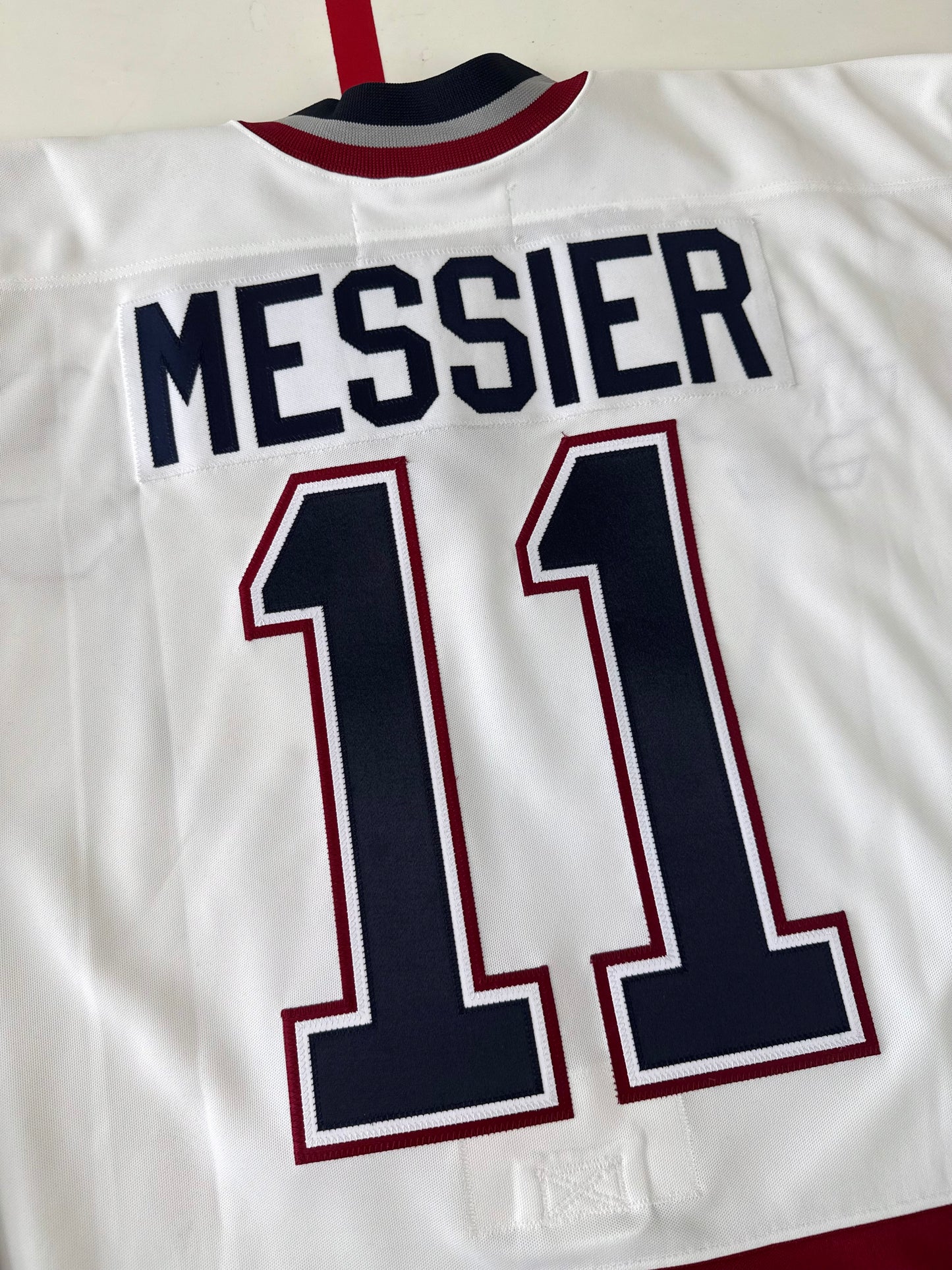 Vancouver Canucks Mark Messier 1997-1998 NHL Hockey Jersey (54/XXL)