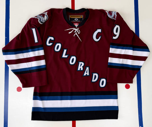 Colorado Avalanche 2001-2004 Joe Sakic Third NHL Hockey Jersey (46/Medium)