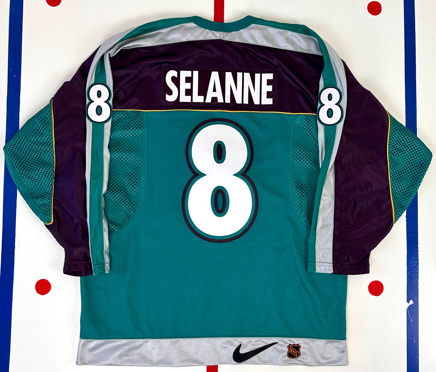 Third String Goalie: 1997-98 Mighty Ducks of Anaheim Teemu Selanne