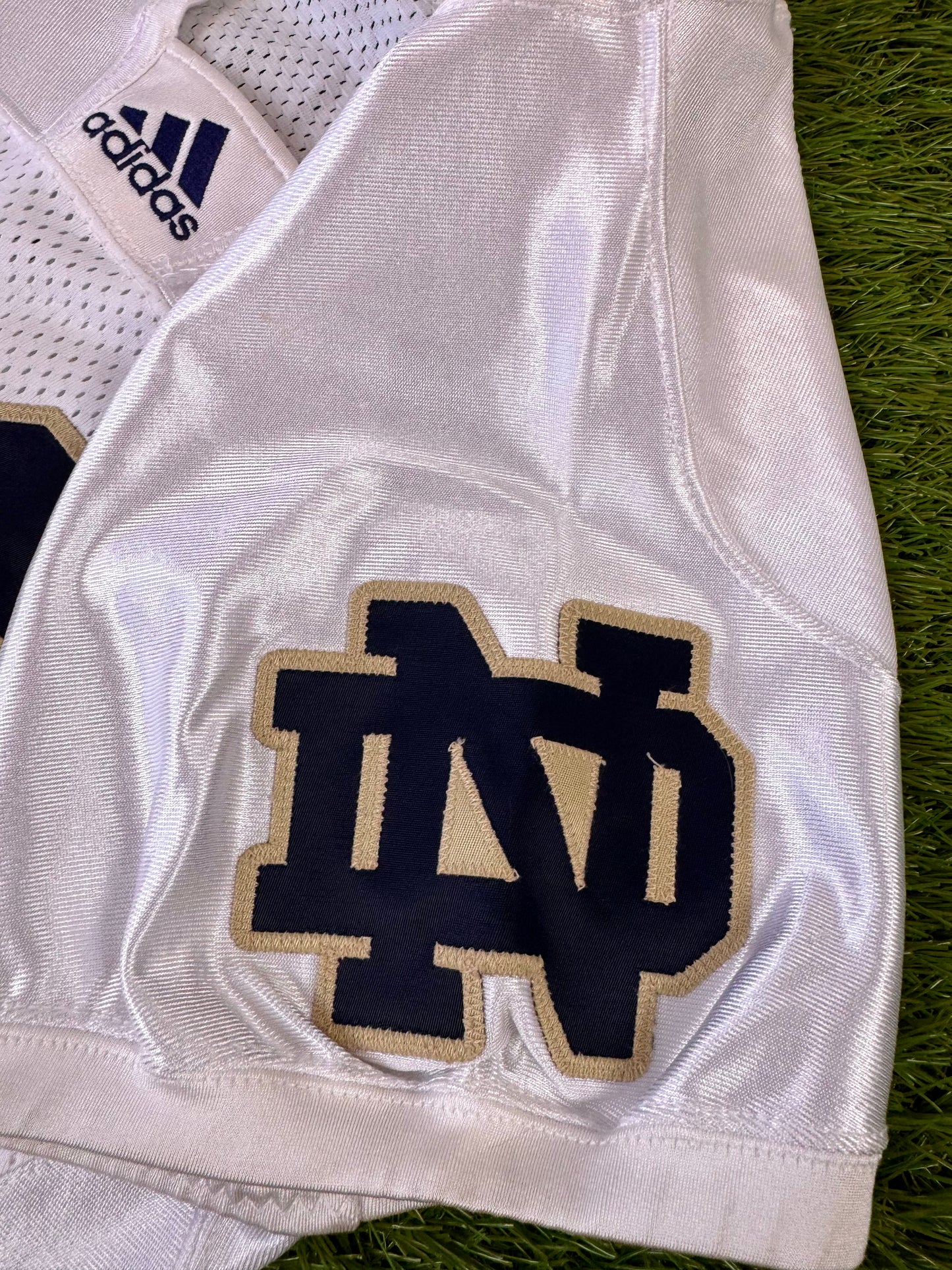 Notre Dame Fighting Irish 2010-2011 Kona Schwenke Game Worn College Football Jersey (42/Medium)