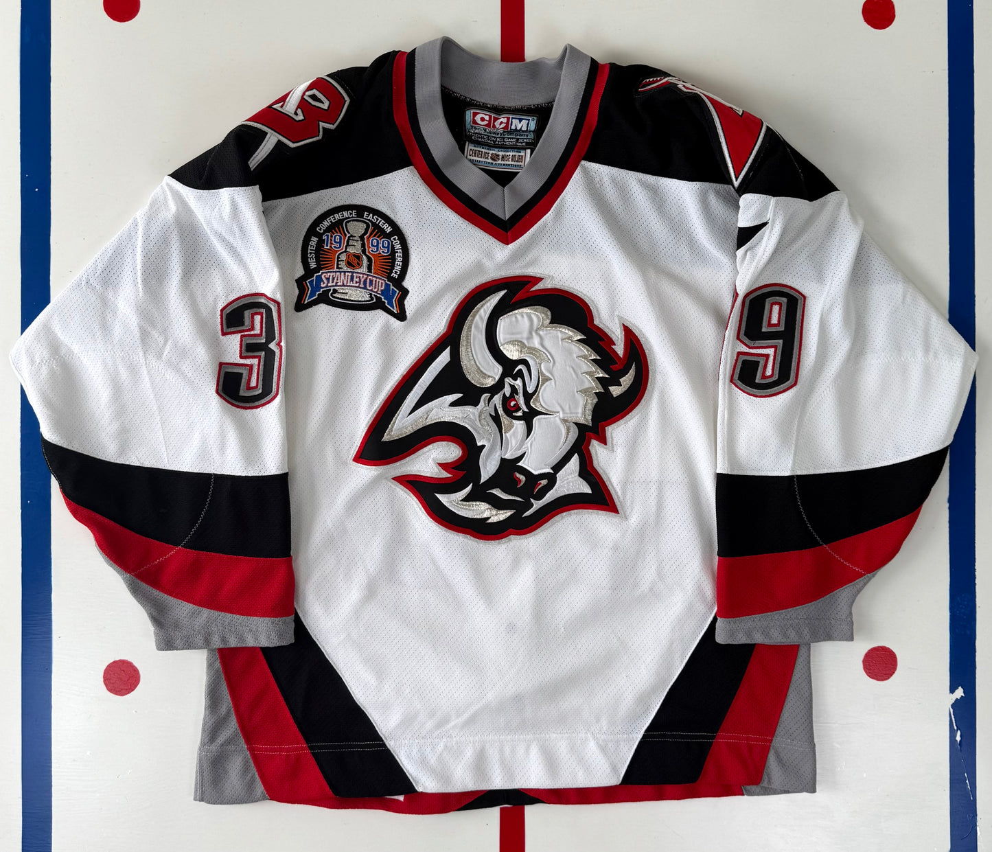 Buffalo Sabres Dominic Hasek 1999 Stanley Cup Finals NHL Hockey Jersey (48/Large)