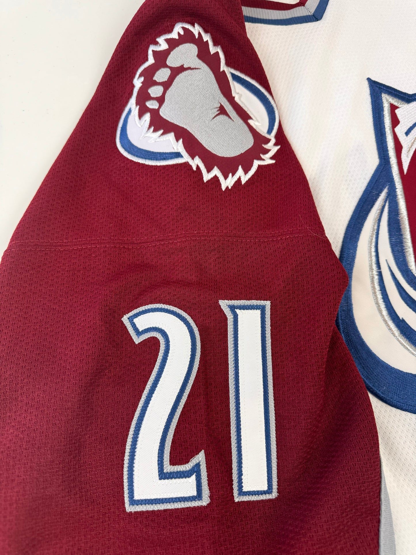 Colorado Avalanche 1995-1997 Peter Forsberg NHL Hockey Jersey (Medium)