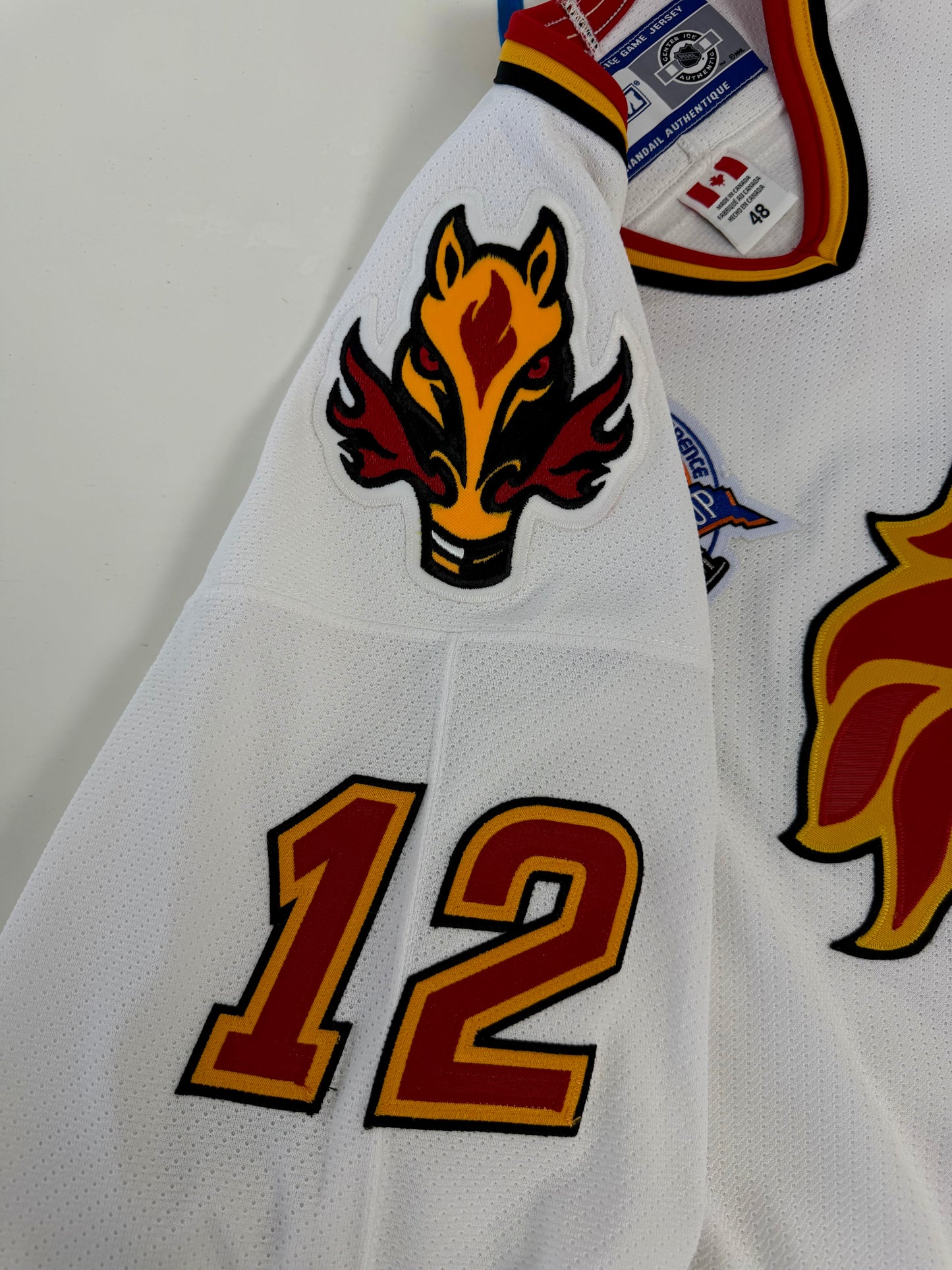 Calgary Flames Jarome Iginla 2004 Stanley Cup Finals NHL Hockey Jersey (48/Large)