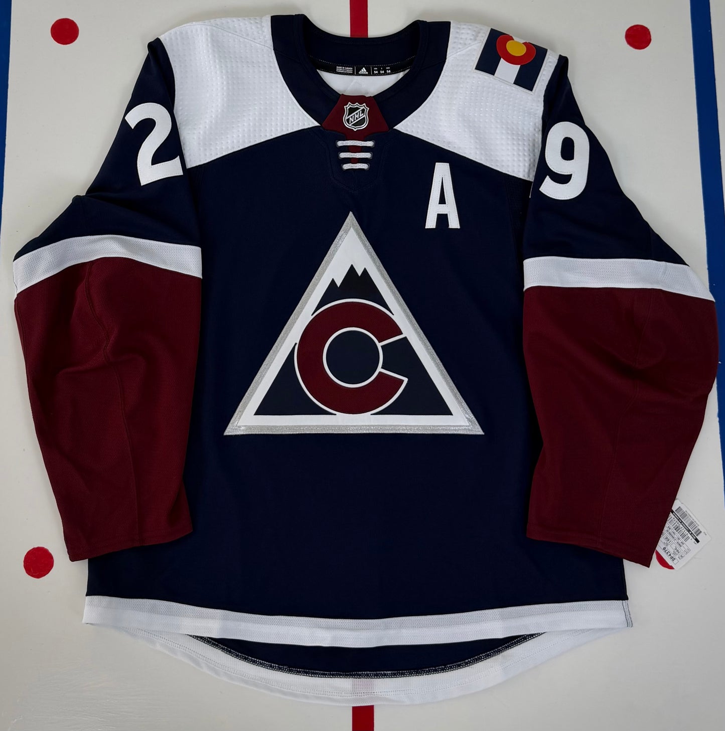 Colorado Avalanche Nathan MacKinnon 2018-2021 Alternate NHL Hockey Jersey (54/XL)