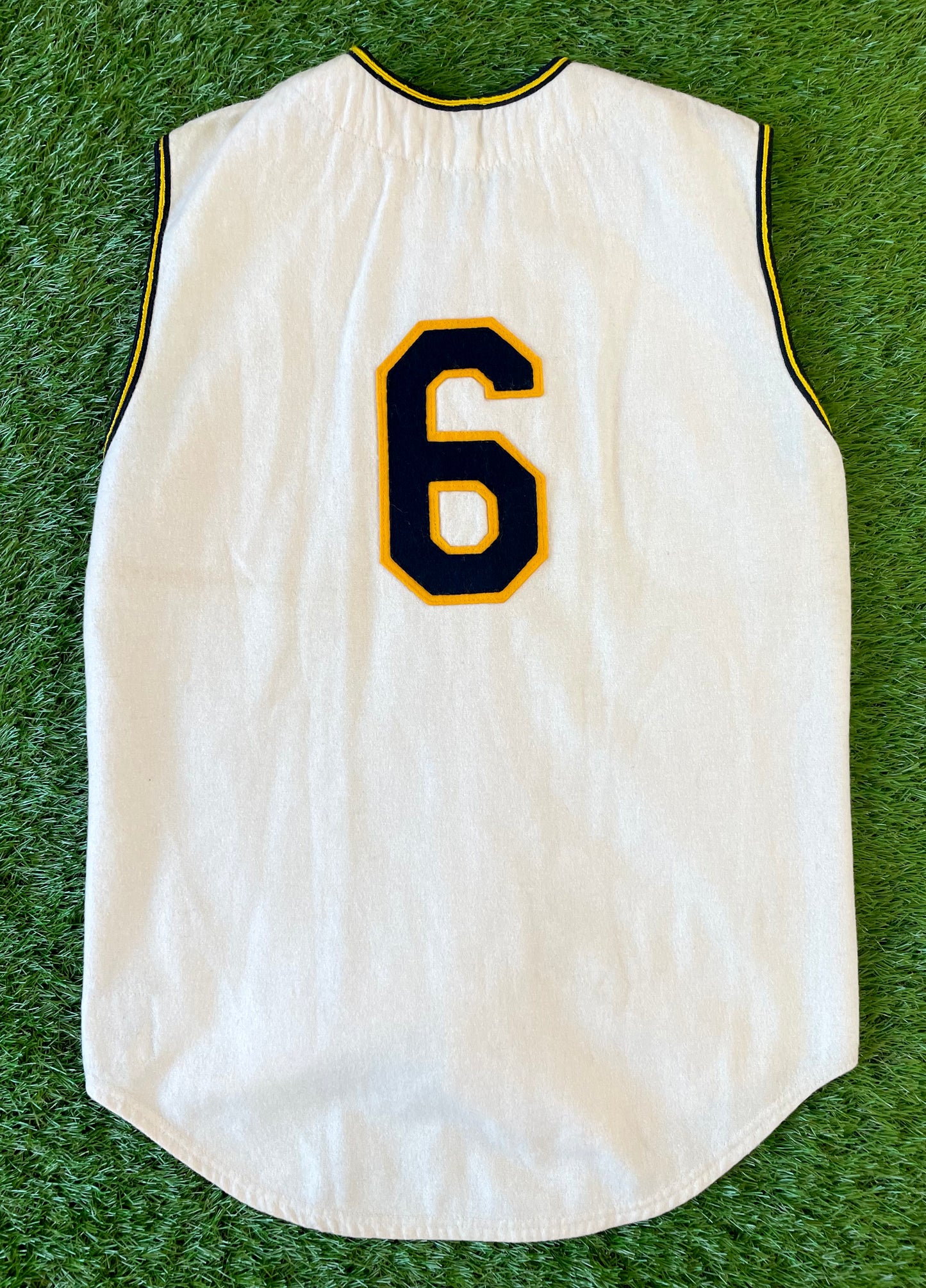 Pittsburgh Pirates 1957-1970 Prototype Home White MLB Baseball Jersey (42/Medium)