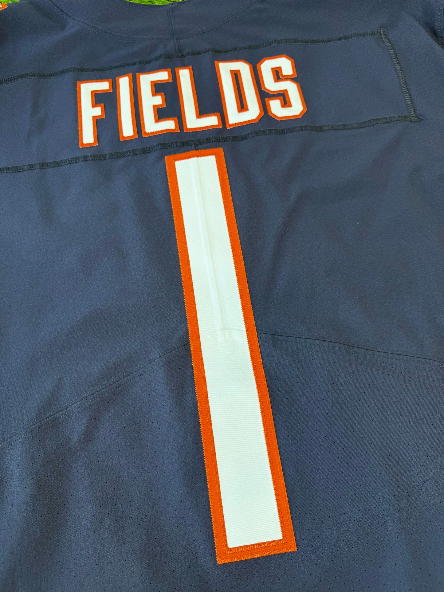 Chicago Bears Justin Fields 2022 NFL Football Jersey (44/Large)