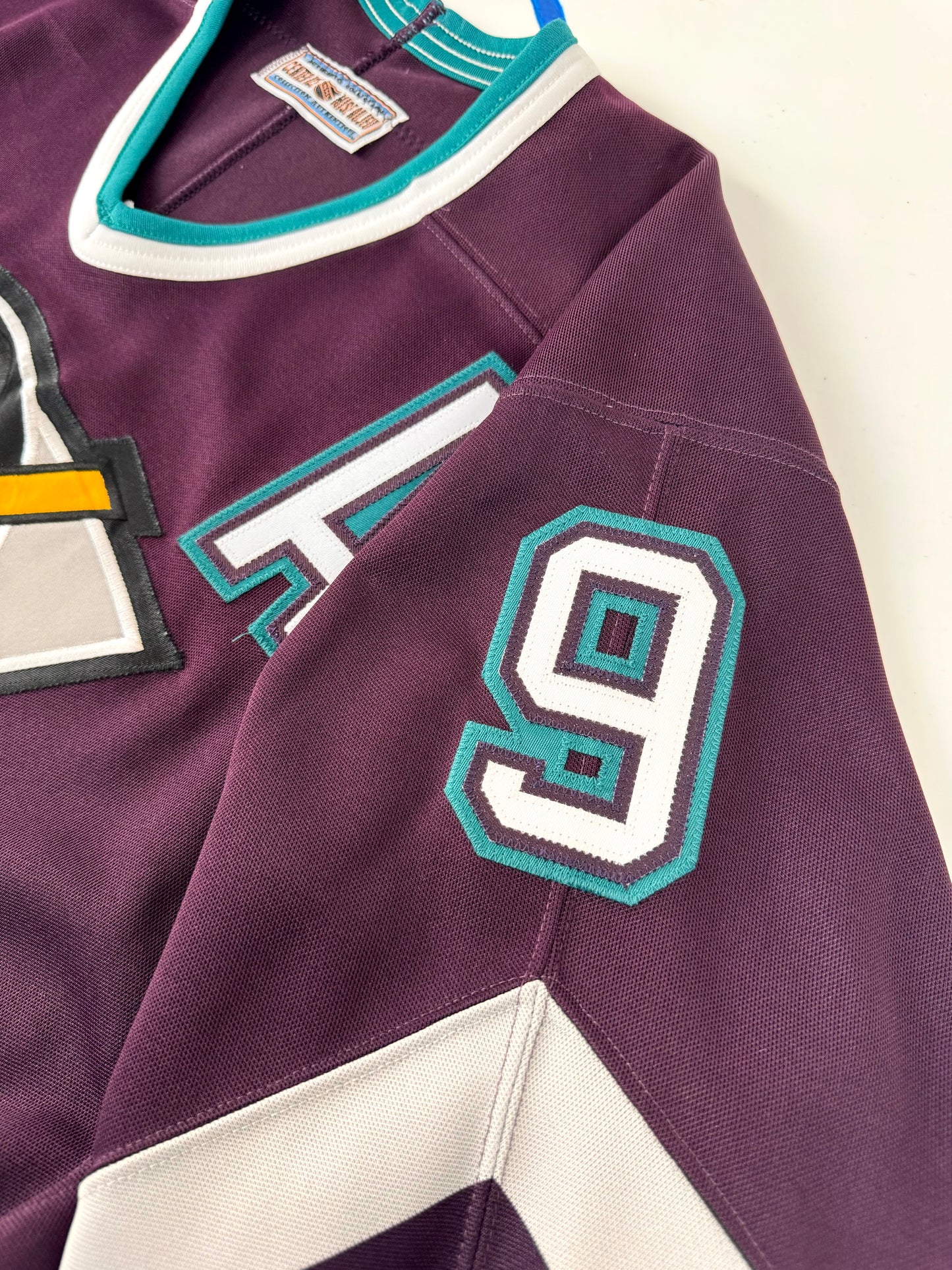 Anaheim Mighty Ducks 1995-1996 Paul Kariya NHL Hockey Jersey (44/Medium)
