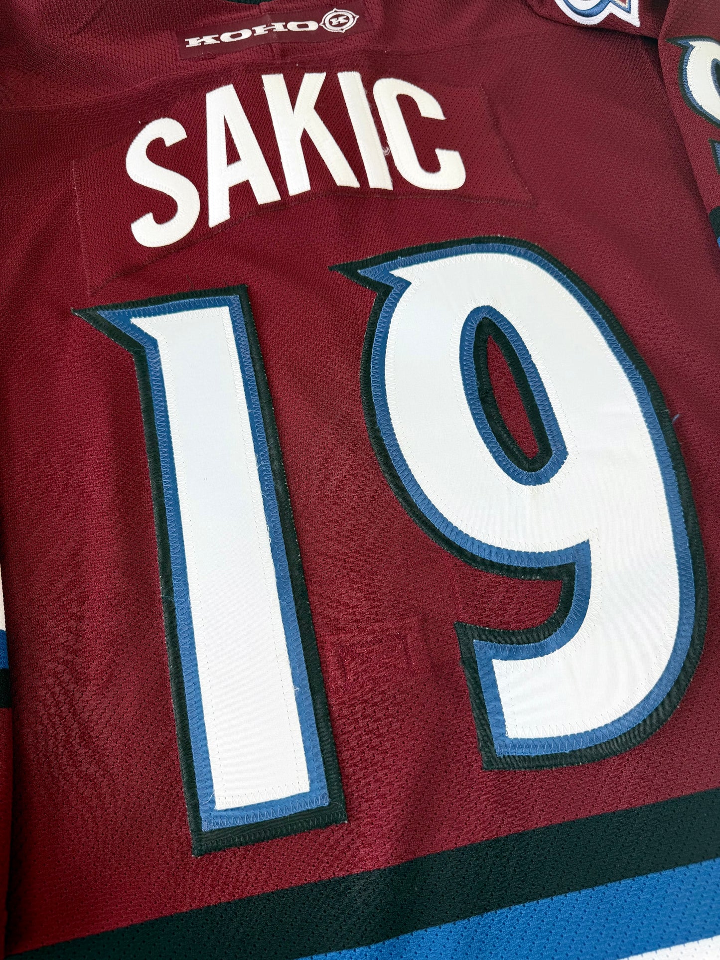 Colorado Avalanche 2001-2004 Joe Sakic Third NHL Hockey Jersey (46/Medium)