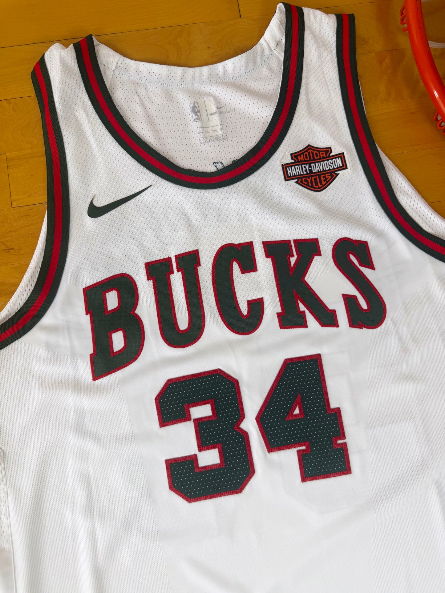 Milwaukee Bucks Giannis Antetokounmpo 2017-2018 Throwback NBA Basketball Jersey (54/XXL)