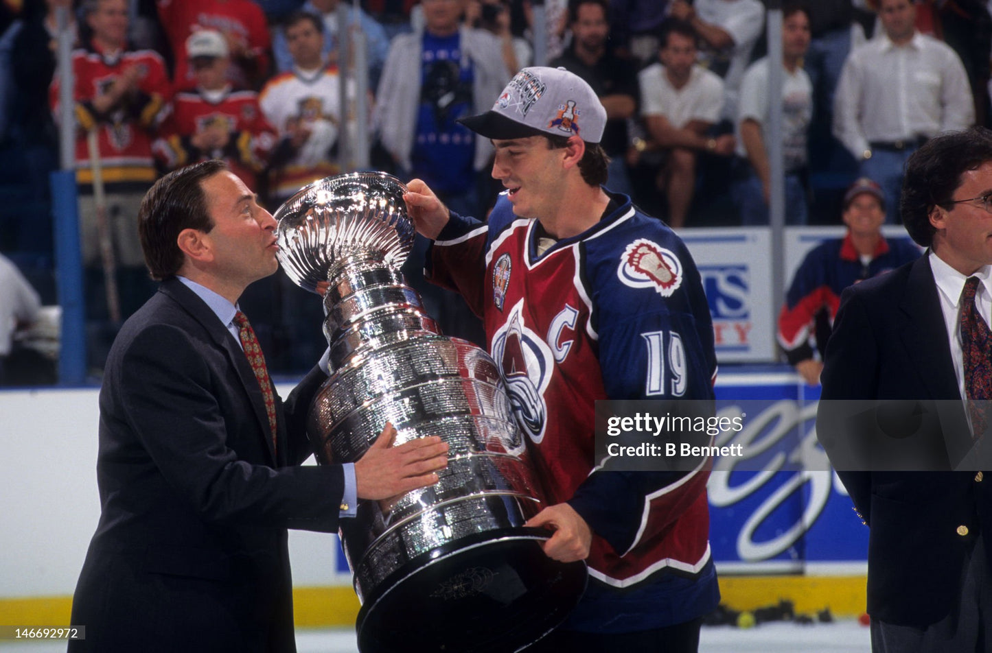 Colorado Avalanche Joe Sakic 1996 Stanley Cup Finals NHL Hockey Jersey (52/XL)