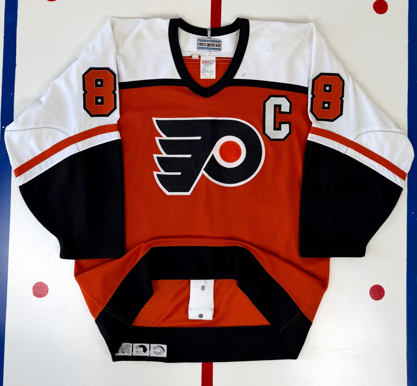 Philadelphia Flyers Eric Lindros 1994-1996 Signed NHL Hockey Jersey (44/Medium)