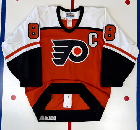 Philadelphia Flyers Eric Lindros 1994-1996 Signed NHL Hockey Jersey (44/Medium)