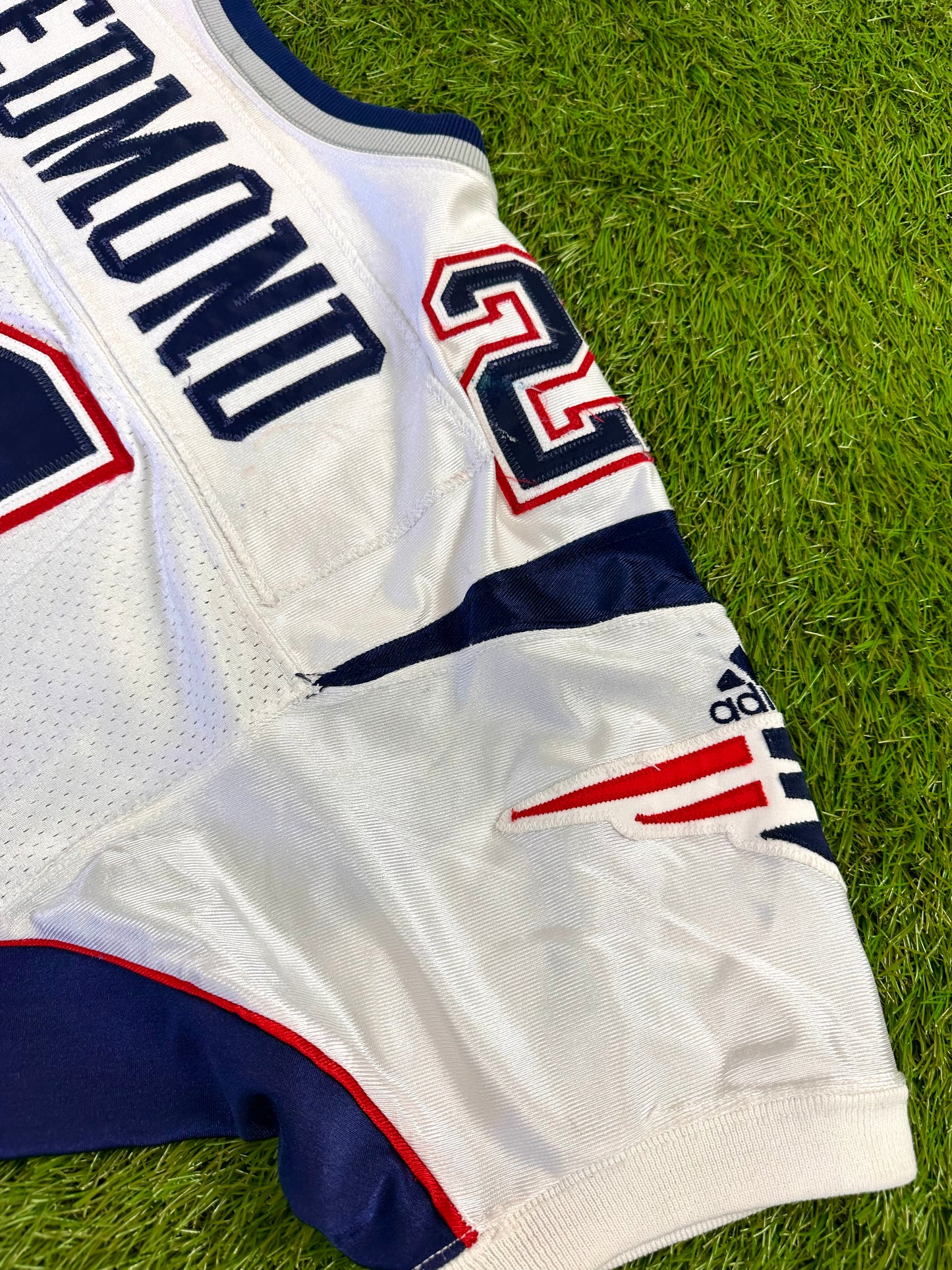 New England Patriots JR Redmond 2000 Game Worn NFL Football Jersey (48/Large)