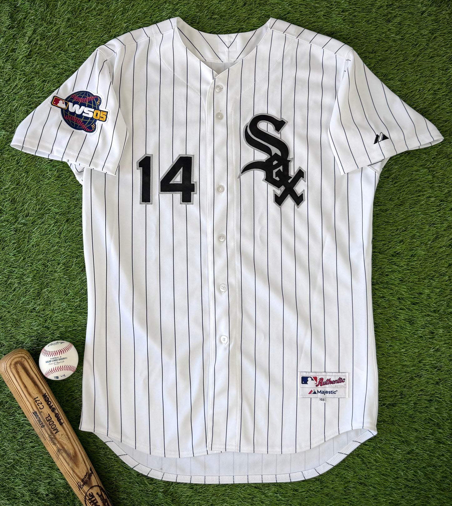 Chicago White Sox Paul Konerko Autographed 2005 World Series MLB Baseball Jersey (48/XL)