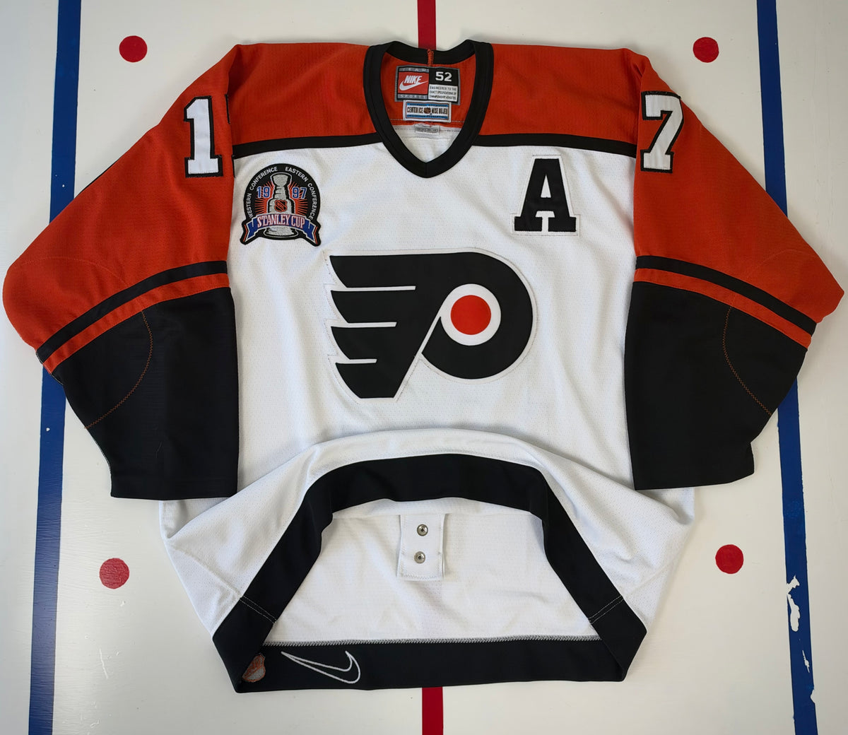 Philadelphia Flyers Rod Brind’Amour 1997 Stanley Cup Finals NHL Hockey Jersey (52/XL)