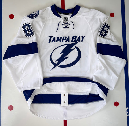 Tampa Bay Lightning Nikita Kucherov 2013-2016 NHL Hockey Jersey (54/XL)