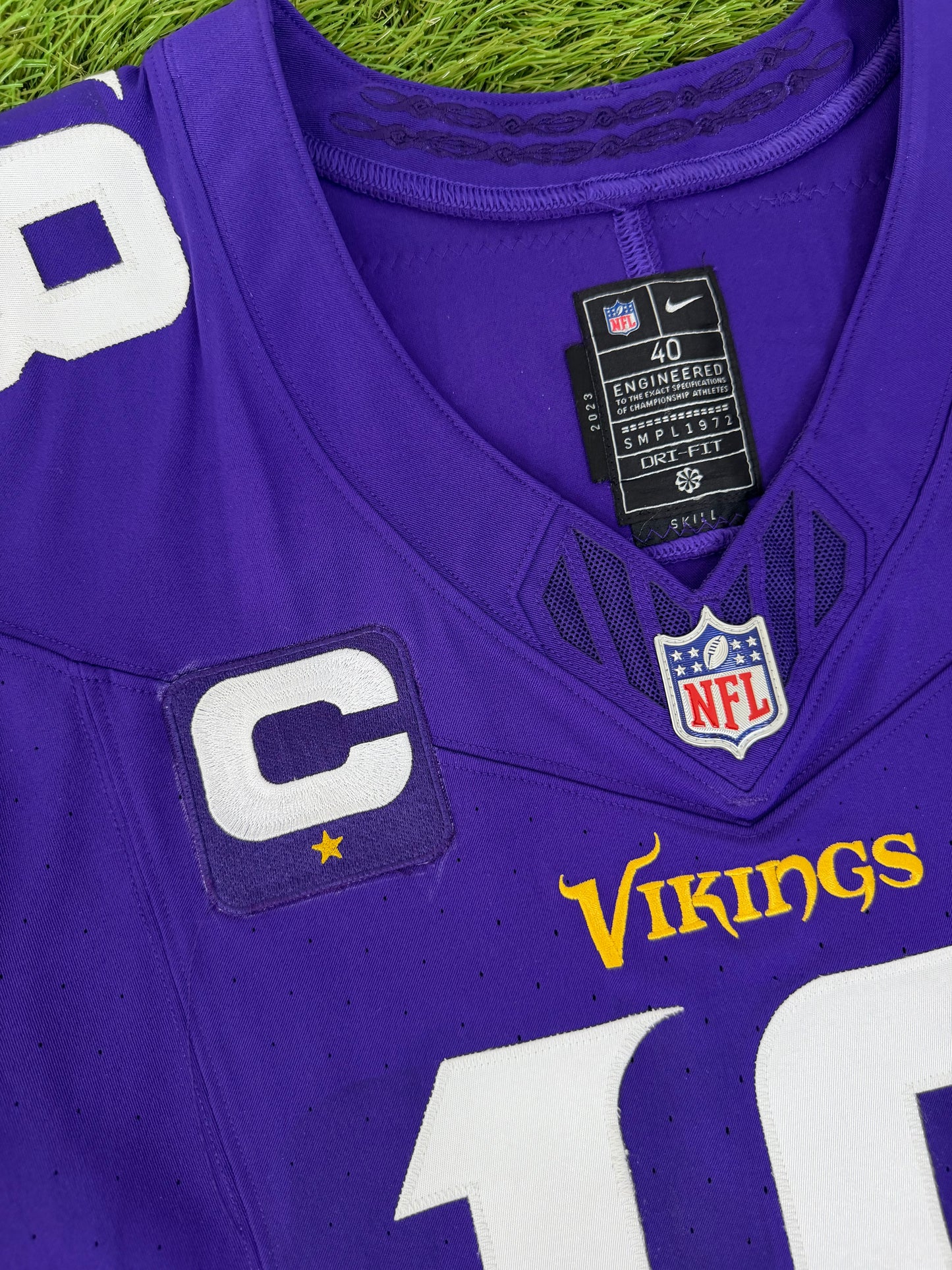 Minnesota Vikings Justin Jefferson 2023 NFL Football Jersey (40/Medium)