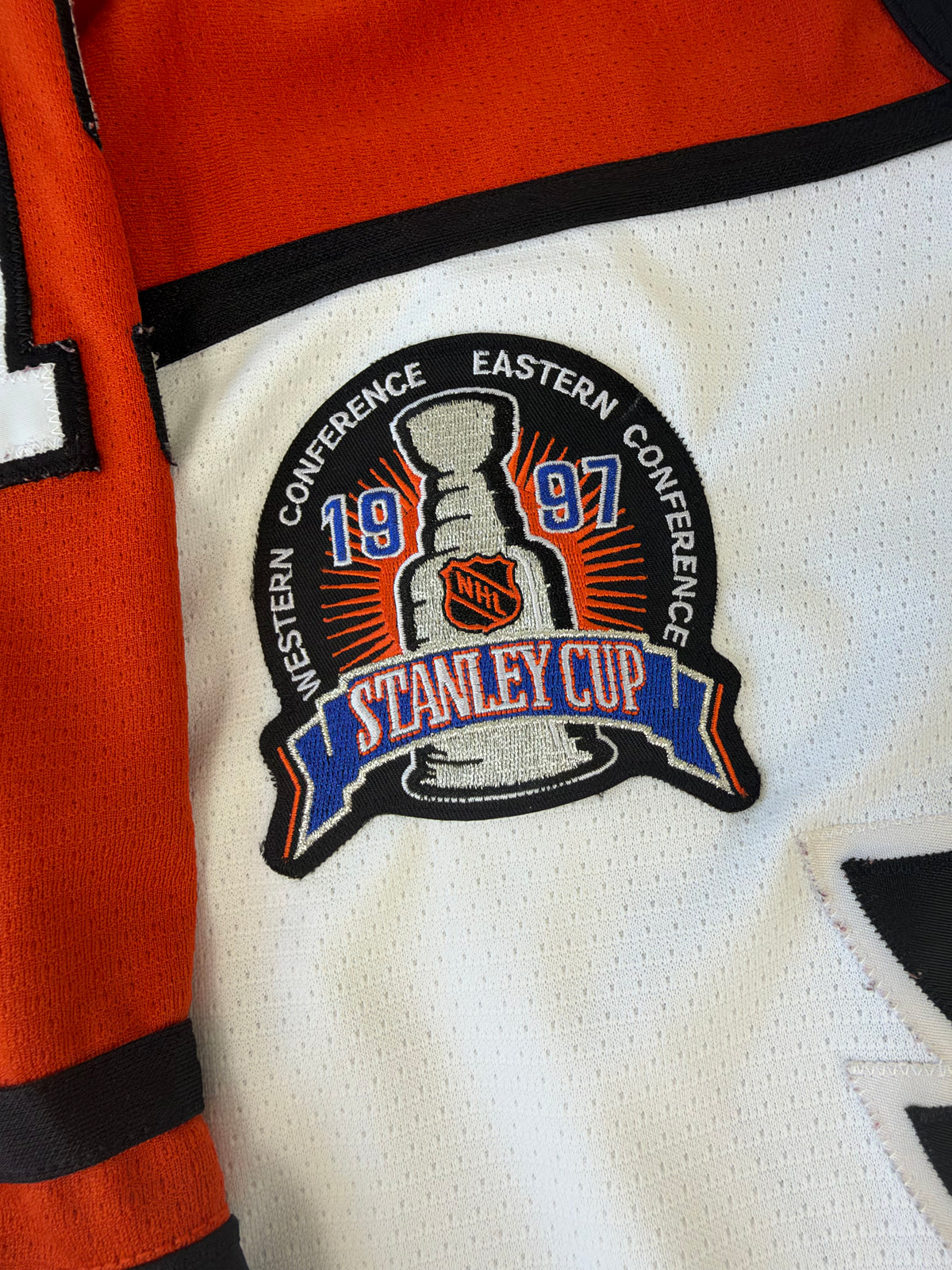 Philadelphia Flyers Rod Brind’Amour 1997 Stanley Cup Finals NHL Hockey Jersey (52/XL)