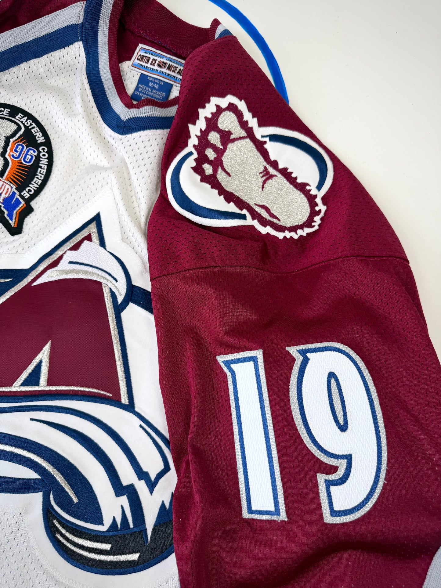 Colorado Avalanche Joe Sakic 1996 Stanley Cup Finals NHL Hockey Jersey (46/Medium)