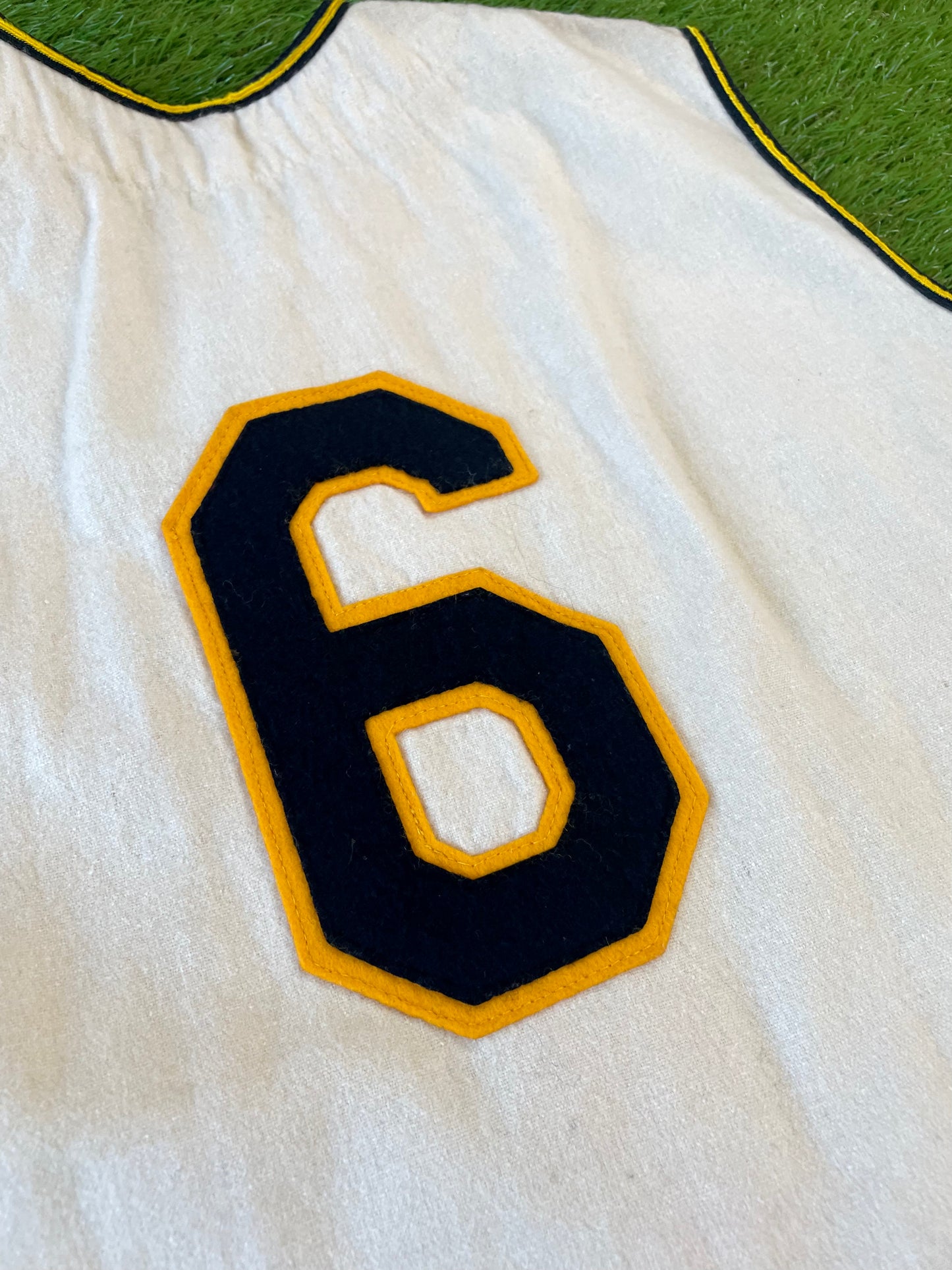 Pittsburgh Pirates 1957-1970 Prototype Home White MLB Baseball Jersey (42/Medium)