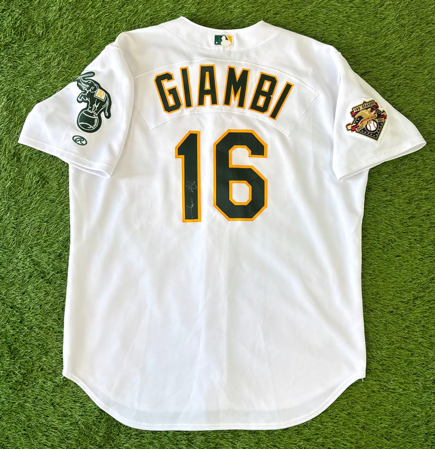 Oakland Athletics Jason Giambi Autographed 2001 MLB Baseball Jersey (48/XL)