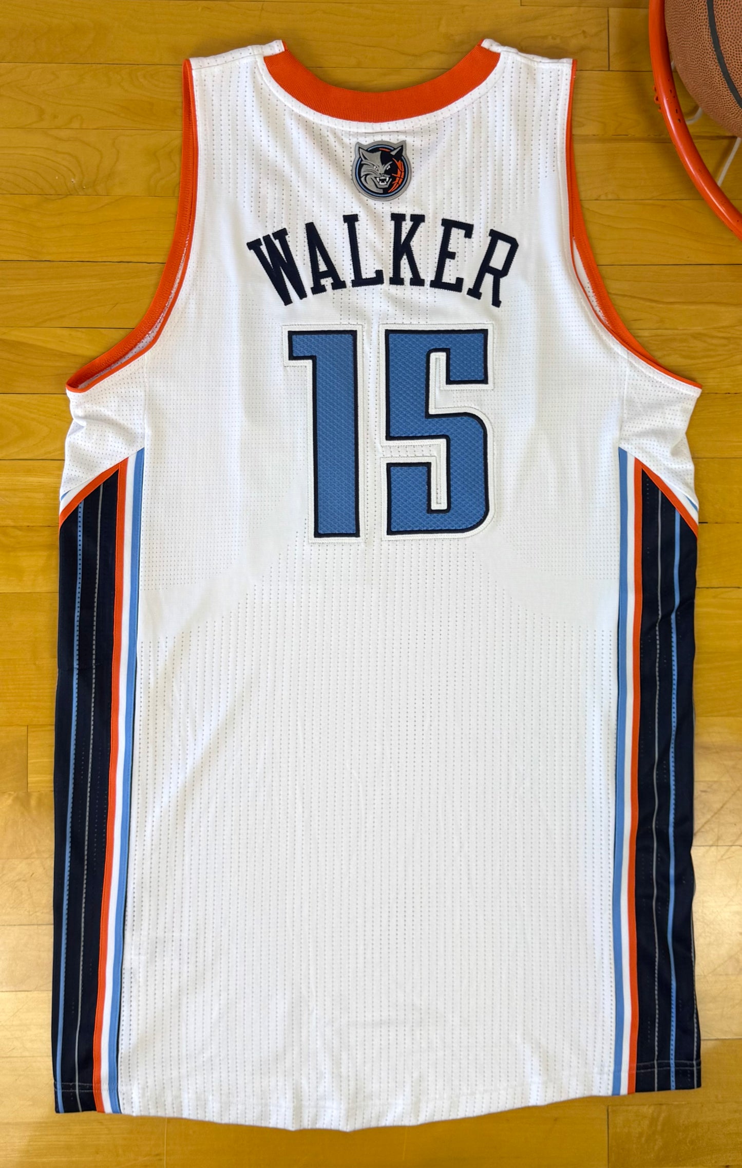 Charlotte Bobcats Kemba Walker 2013-2014 NBA Basketball Jersey (XL)