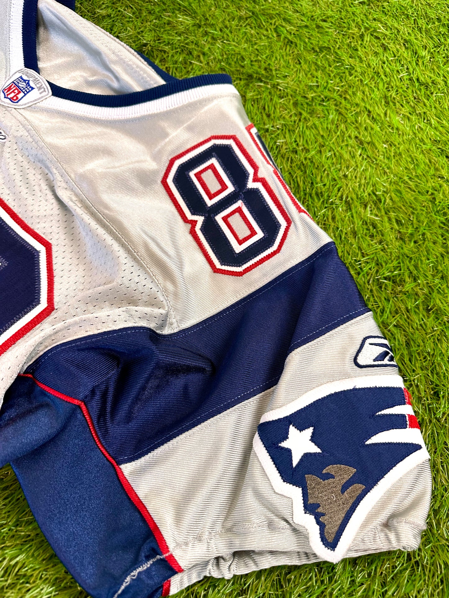 New England Patriots Christian Fauria 2003 Game Issued (Worn?) Silver Alternate NFL Football Jersey (48/XL)