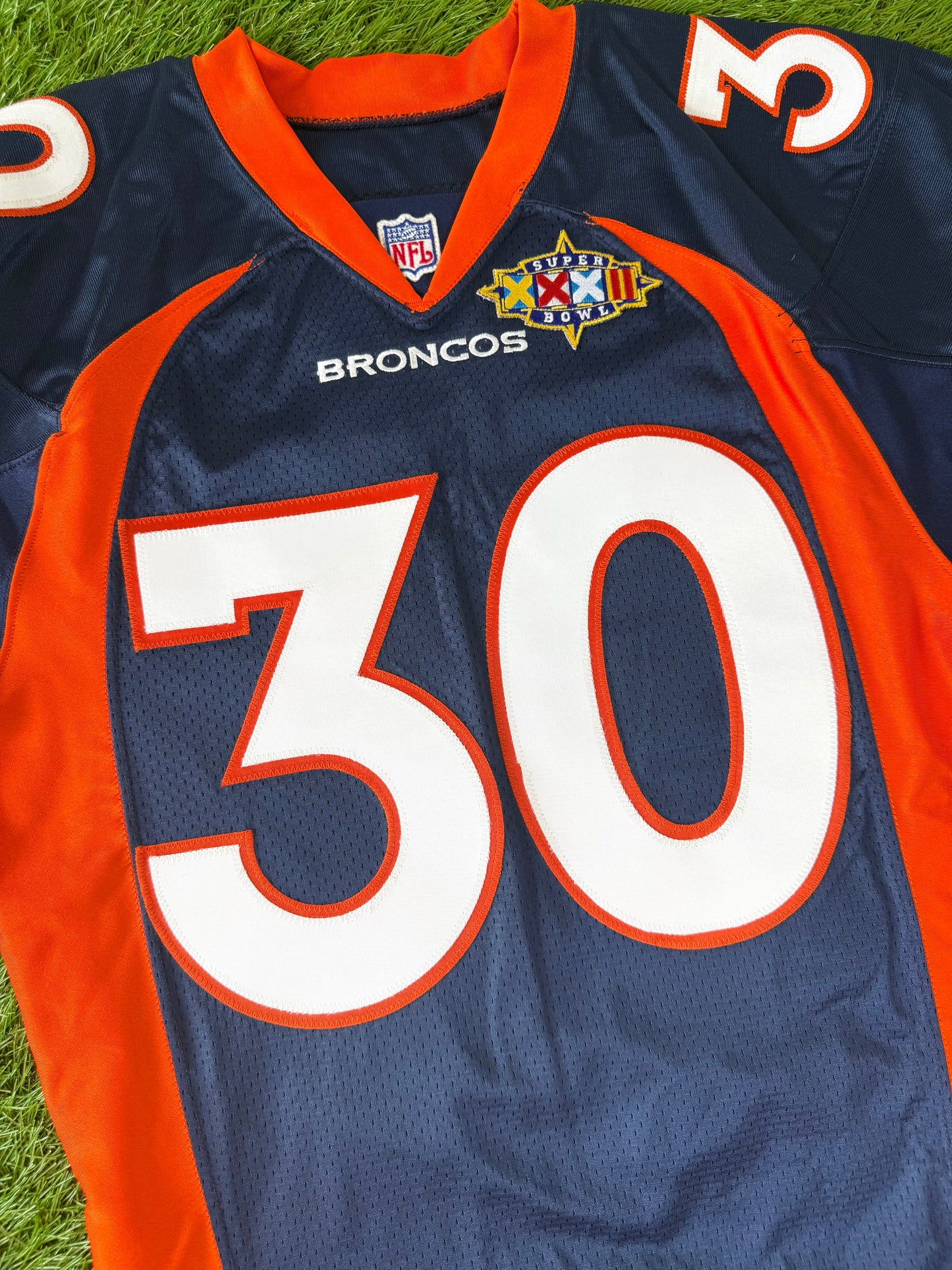 Denver Broncos Terrell Davis 1997-98 Super Bowl XXXII NFL Football Jersey (42/Medium)