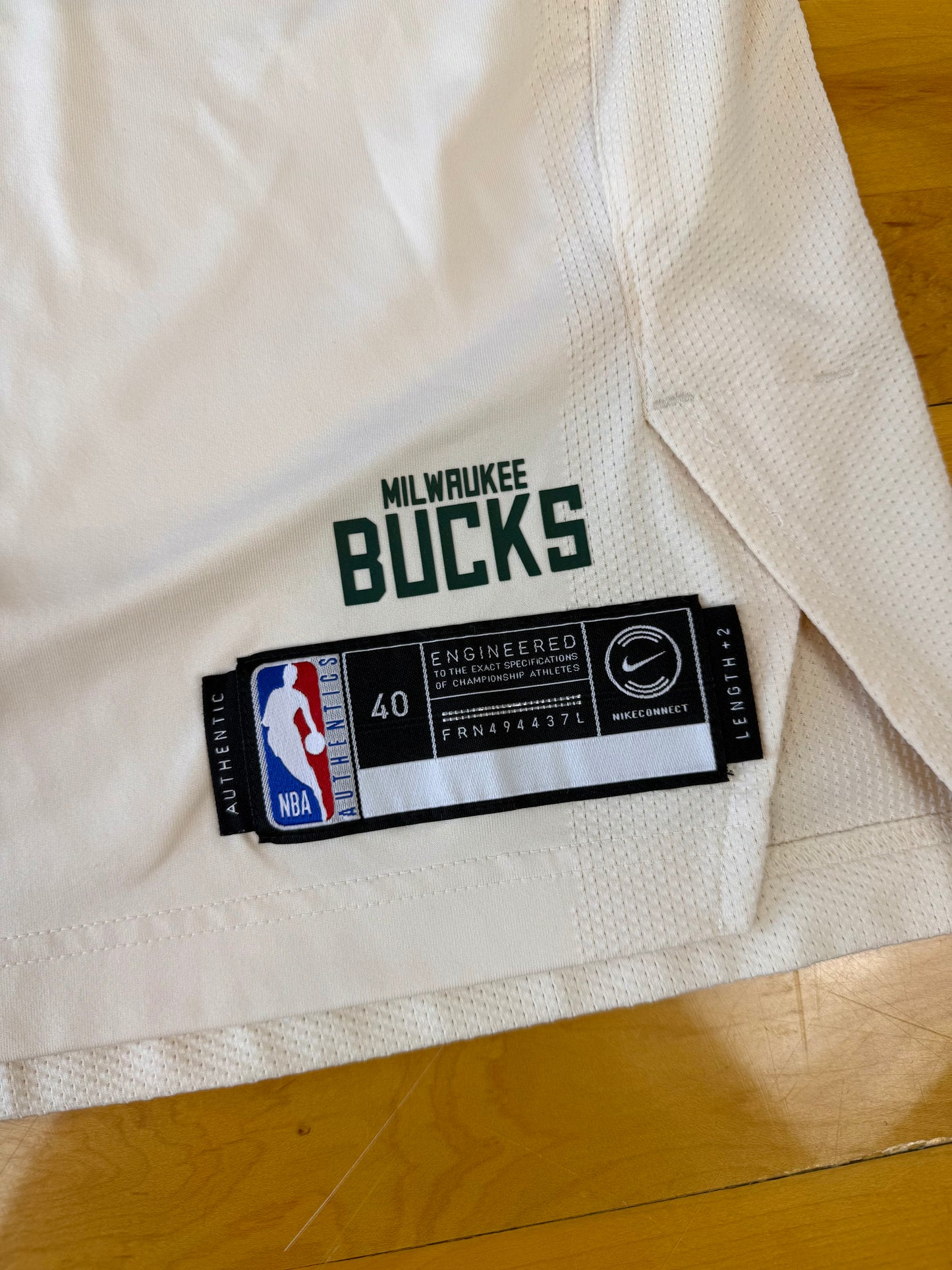 Milwaukee Bucks Giannis Antetokounmpo 2019-2020 “Cream City” NBA Basketball Jersey (40/Small)